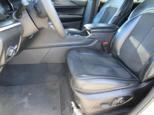 2023 Jeep Grand Cherokee Altitude photo 15