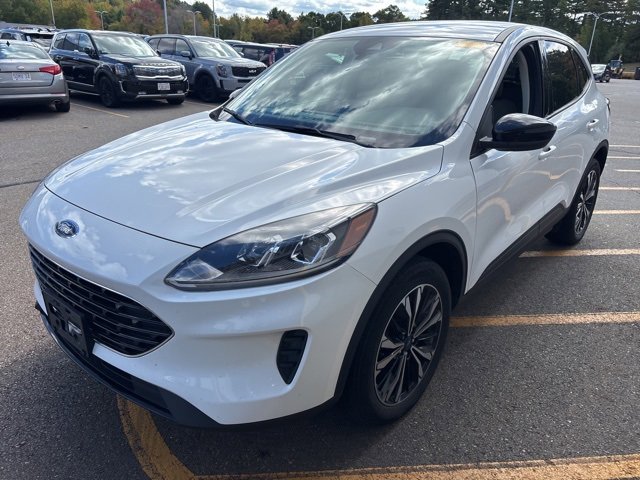 2022 Ford Escape SE photo 3