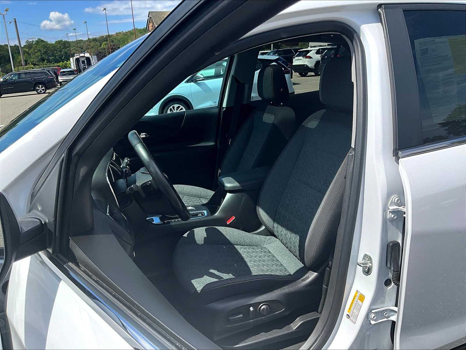 2022 Chevrolet Equinox LT photo 10