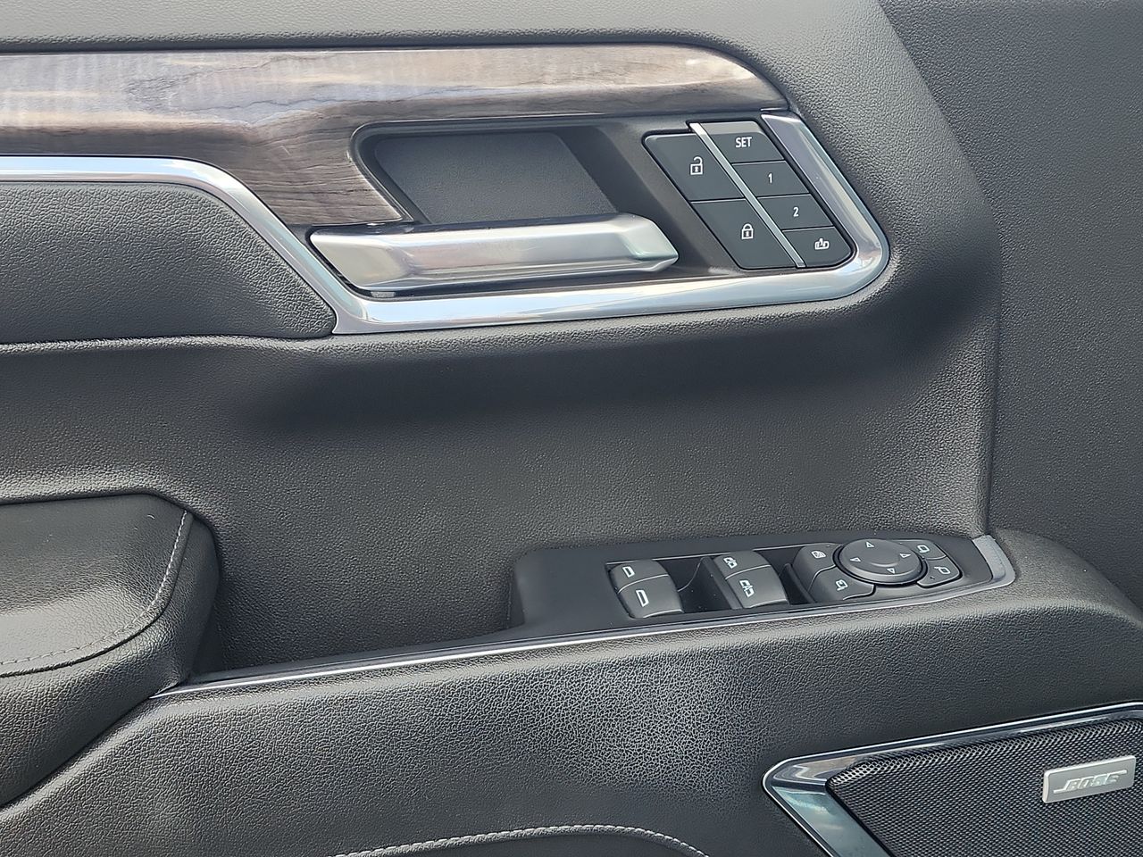 2024 Chevrolet Silverado 1500 LTZ photo 13