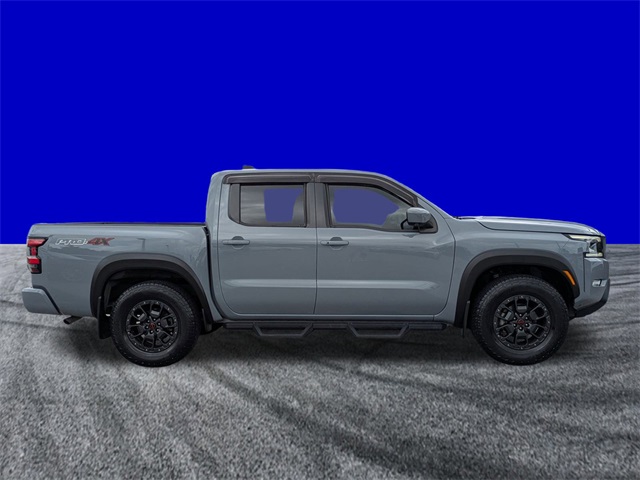 2022 Nissan Frontier PRO-4X photo 3