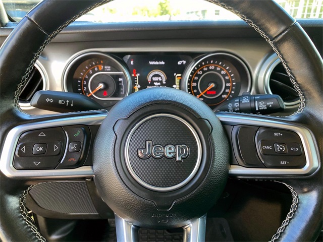 2020 Jeep Wrangler Unlimited Sahara photo 17