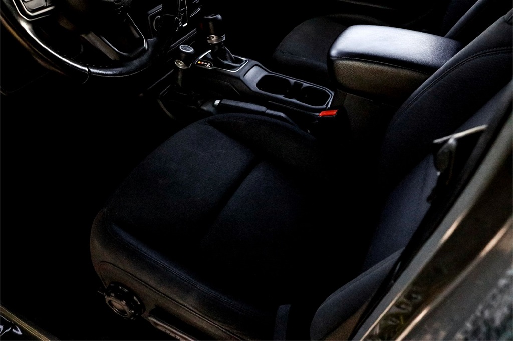 2021 Jeep Wrangler Unlimited Sport Altitude photo 12