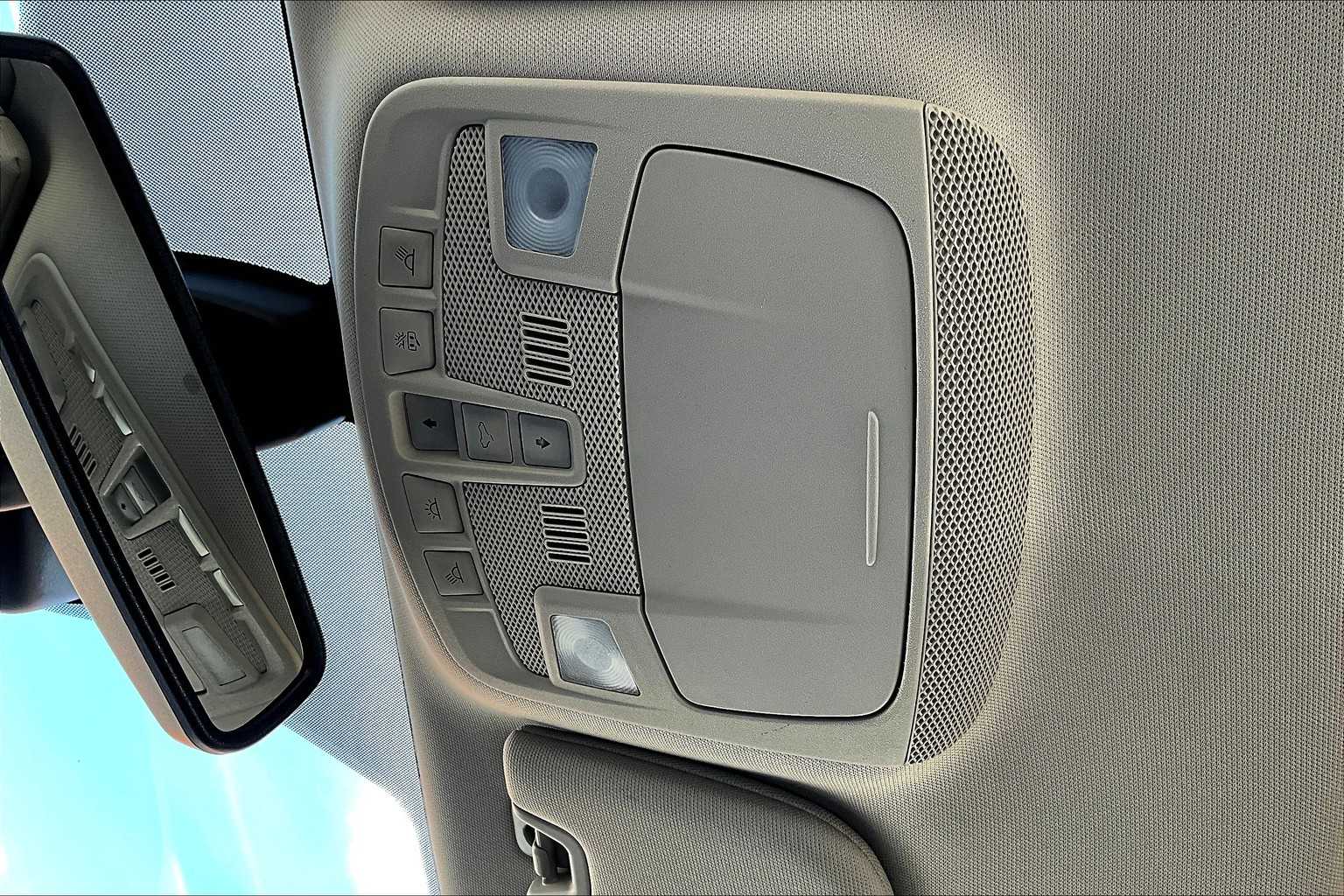 2019 Ford Fusion Hybrid Titanium photo 31