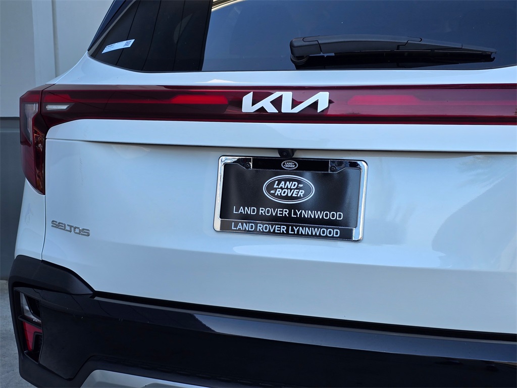 2024 Kia Seltos S photo 6