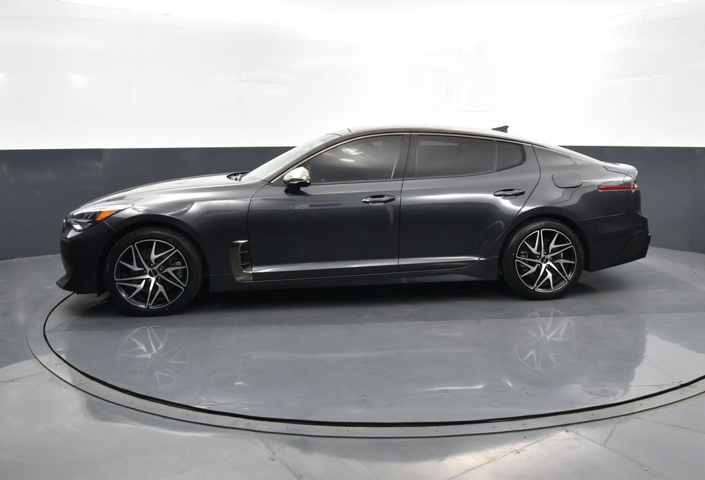 2022 Kia Stinger GT-Line photo 4