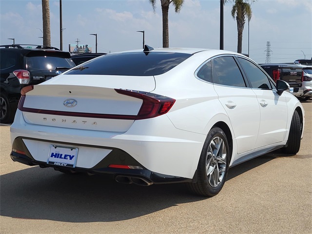 2022 Hyundai Sonata SEL photo 3