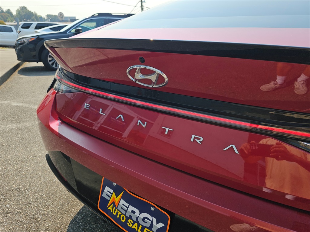 2021 Hyundai Elantra N Line photo 15