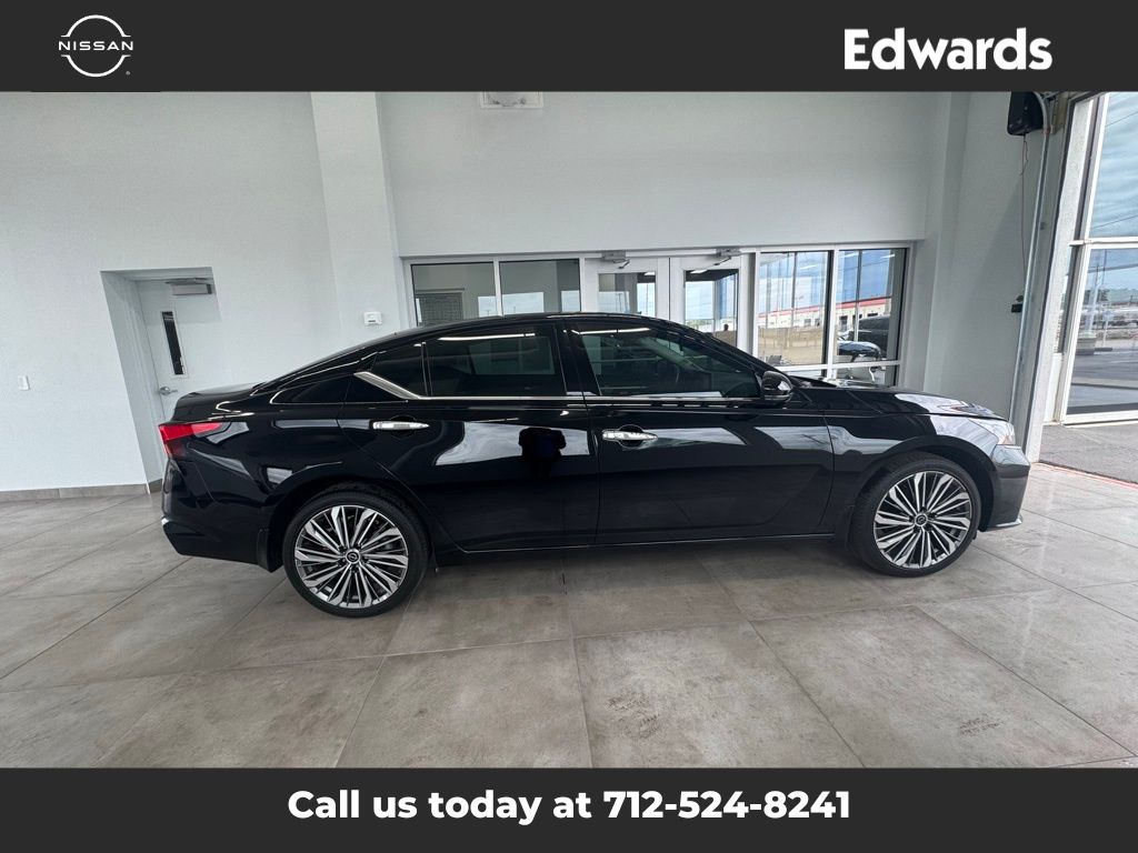 2023 Nissan Altima 2.5 SL