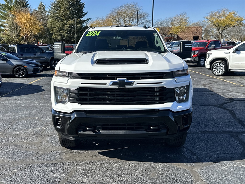 2024 CHEVROLET SILVERADO HD - Image 3