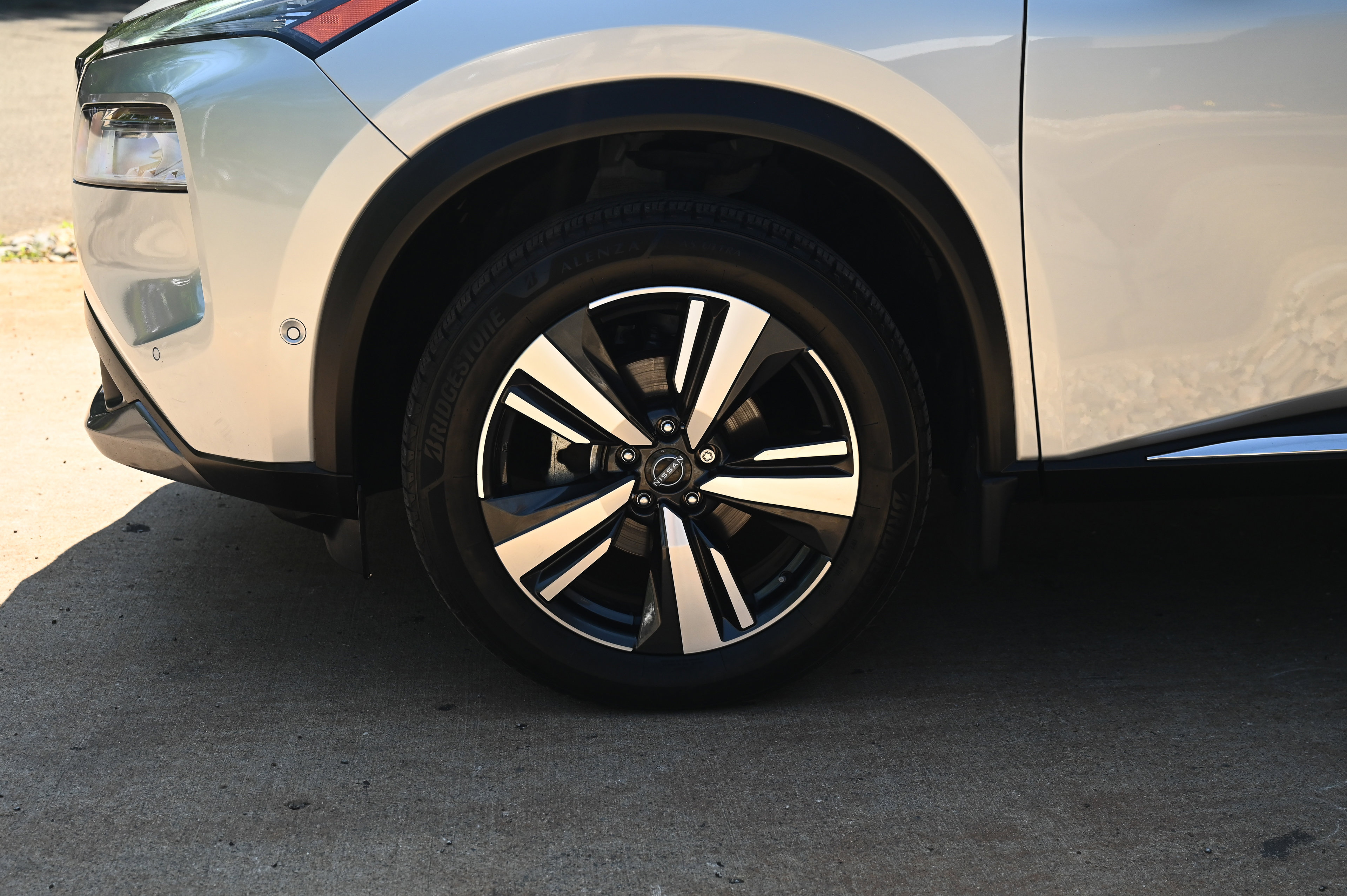 2022 Nissan Rogue SL photo 13