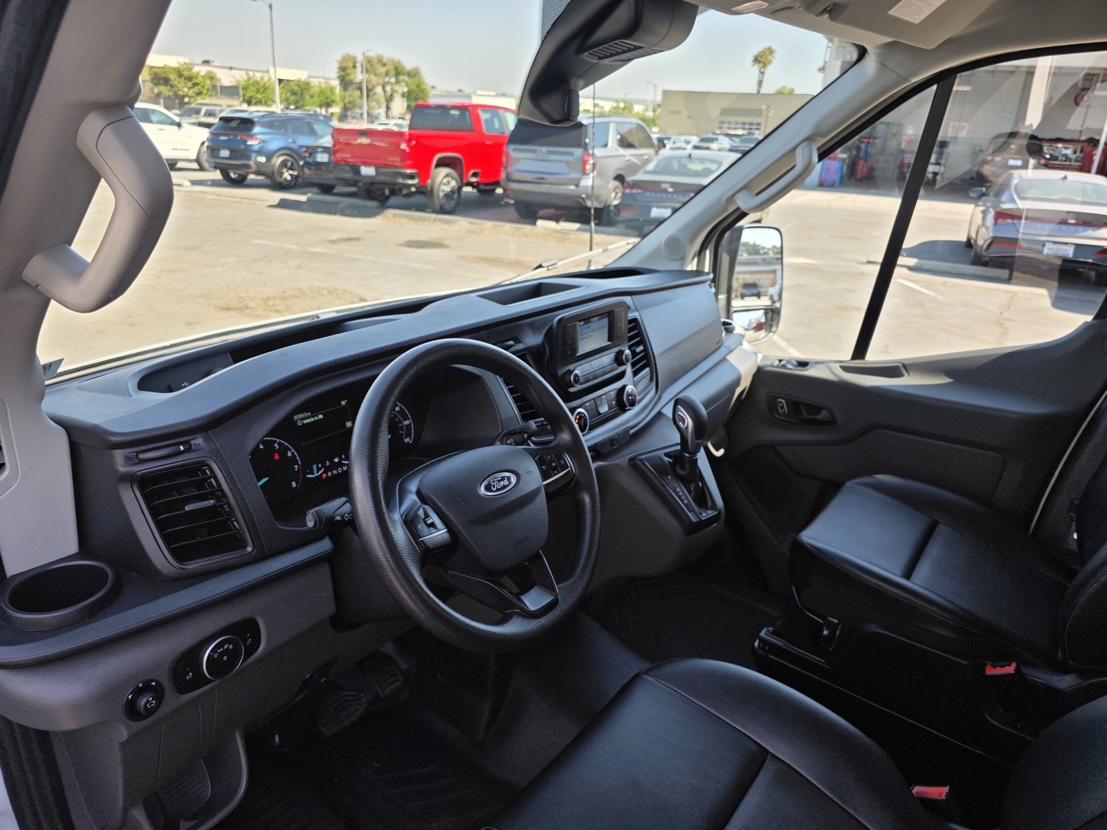 2022 Ford Transit photo 18