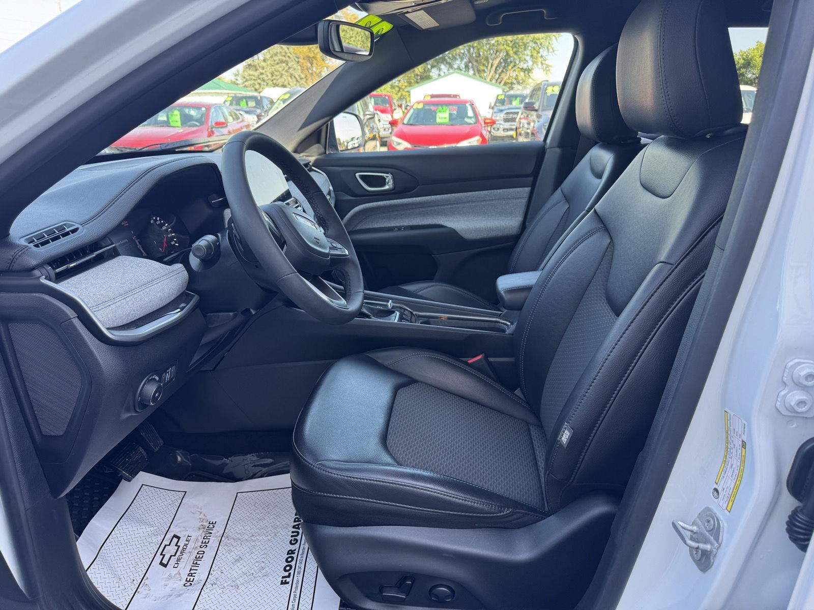 2023 Jeep Compass North Edition Latitude photo 11