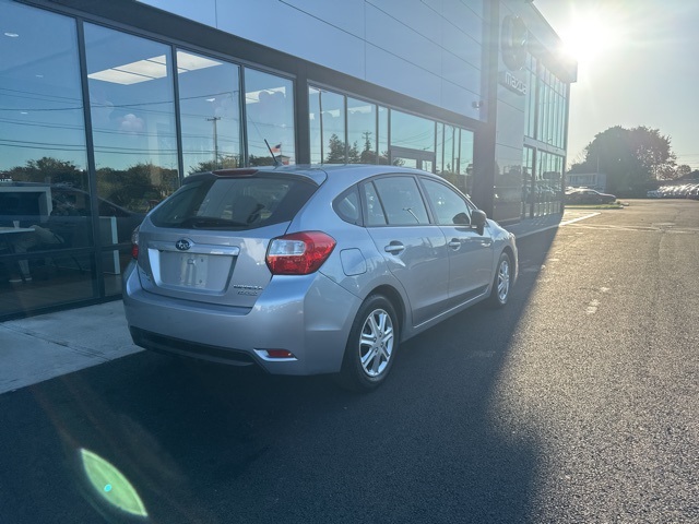 2016 Subaru Impreza 2.0i photo 3