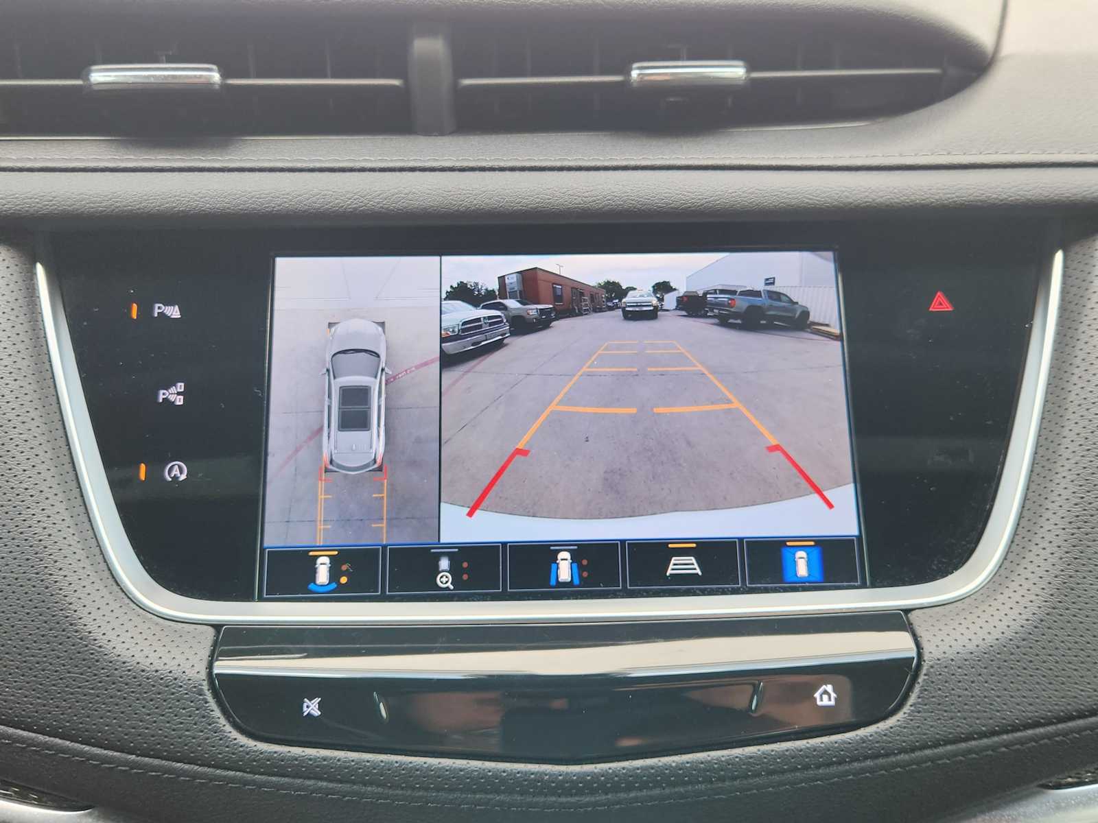 2025 Cadillac XT5 Sport photo 12