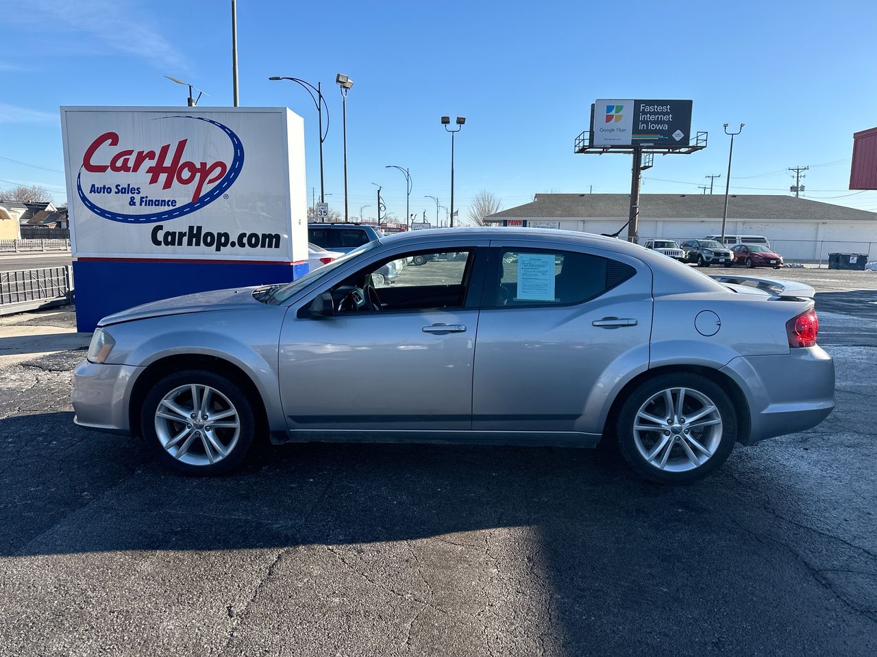 2014 Dodge Avenger SE's photo