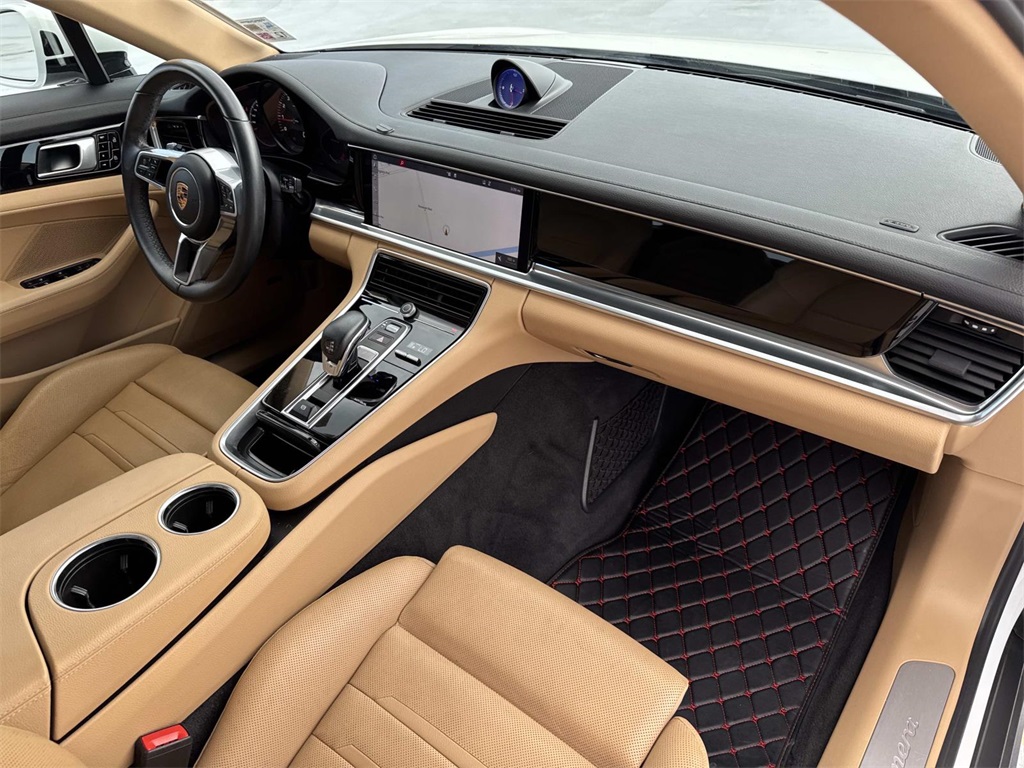 2020 Porsche Panamera 4 photo 11