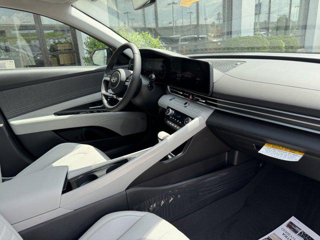 2025 Hyundai Elantra Hybrid Limited photo 20