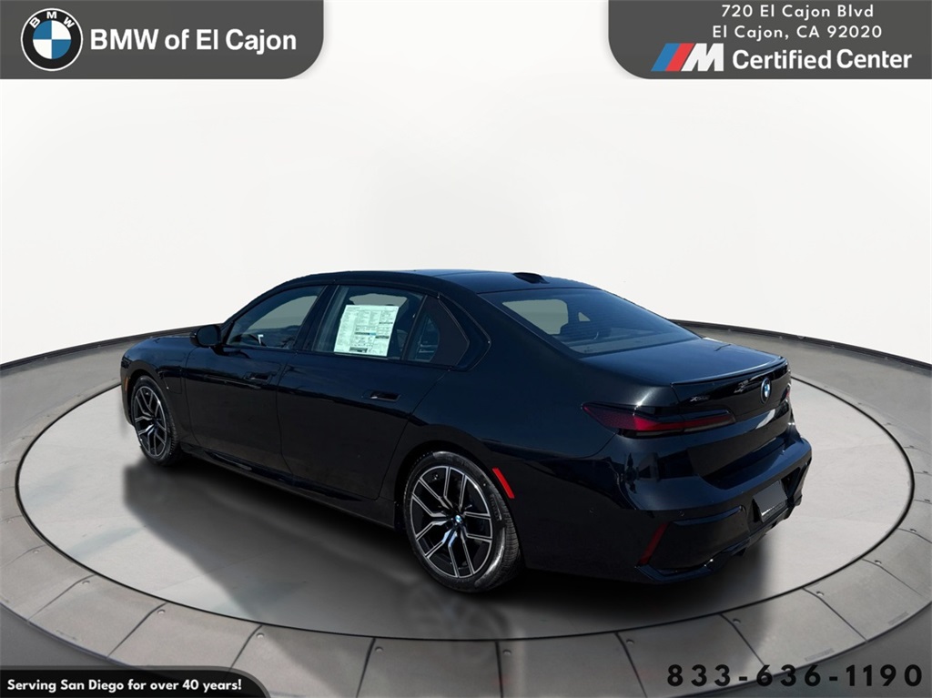 2026 Bmw 750e photo 6