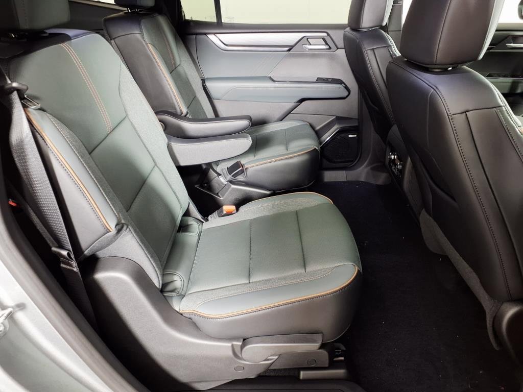 2026 Gmc Acadia AT4 photo 17