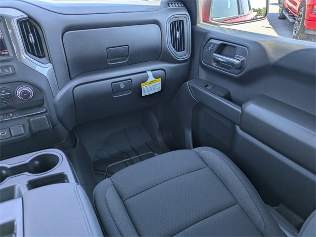 2025 Chevrolet Silverado 1500 Custom photo 18