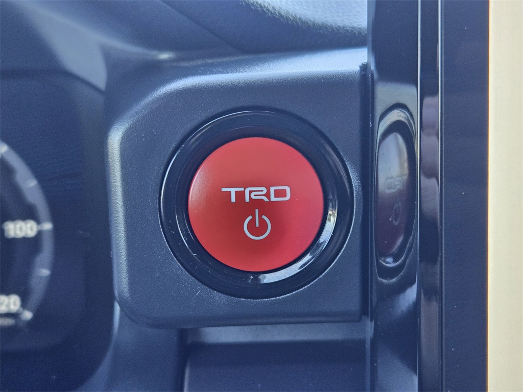 2024 Toyota Tacoma TRD Sport photo 20