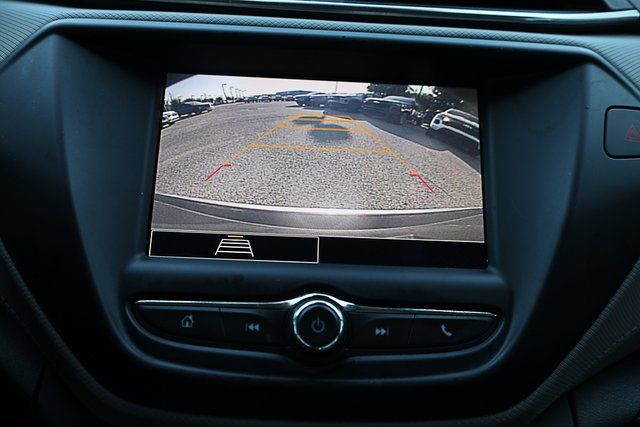 2021 Chevrolet Trailblazer LT photo 2