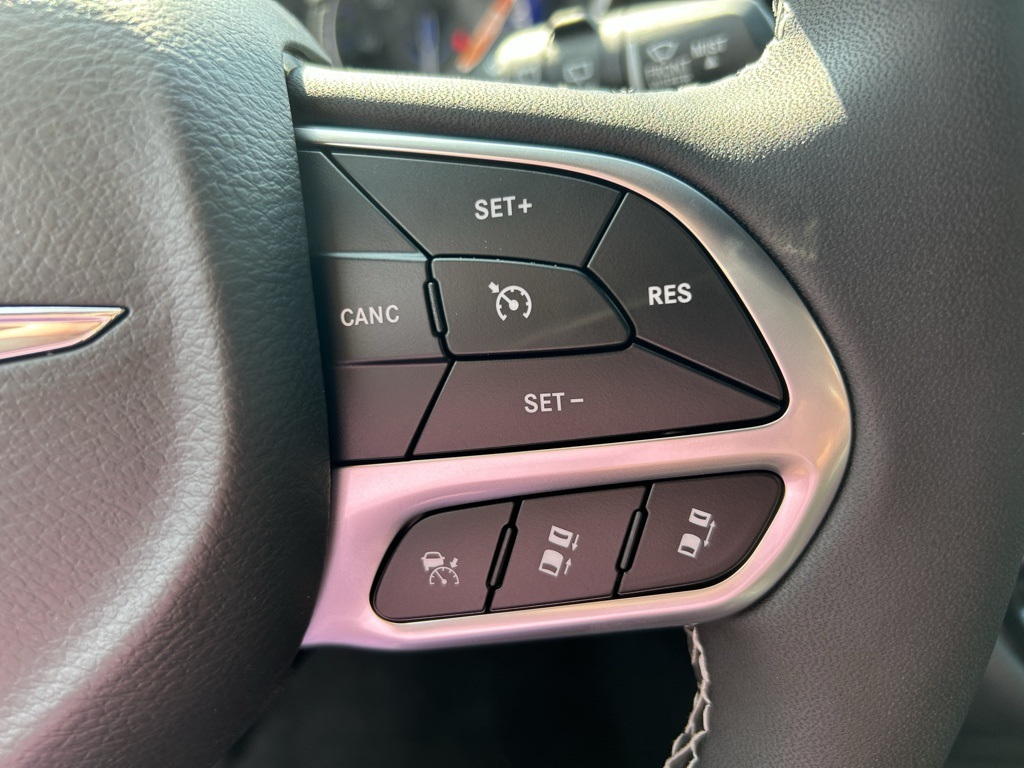 2026 Chrysler Pacifica photo 14