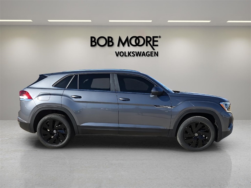 New 2024 Volkswagen Atlas Cross Sport 2.0T SE w/Technology 4D Sport