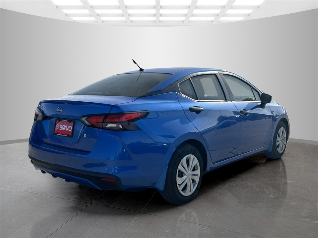 2024 Nissan Versa 1.6 S photo 5