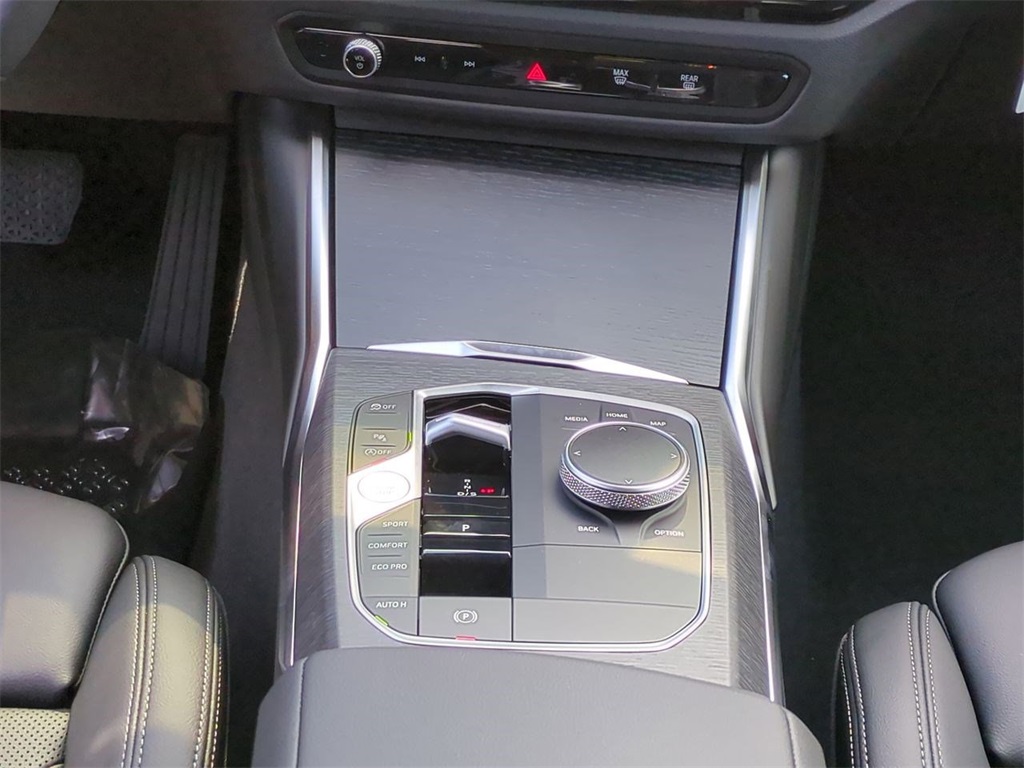2025 Bmw 330i Sedan photo 17