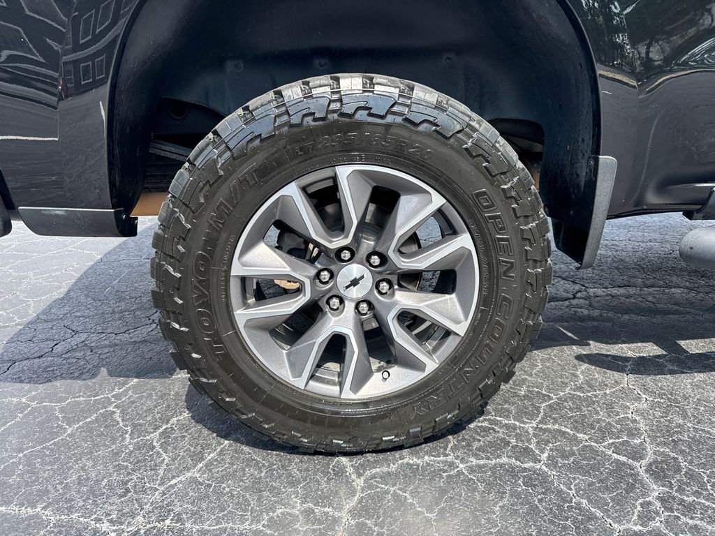 2020 Chevrolet Silverado 1500 RST photo 16