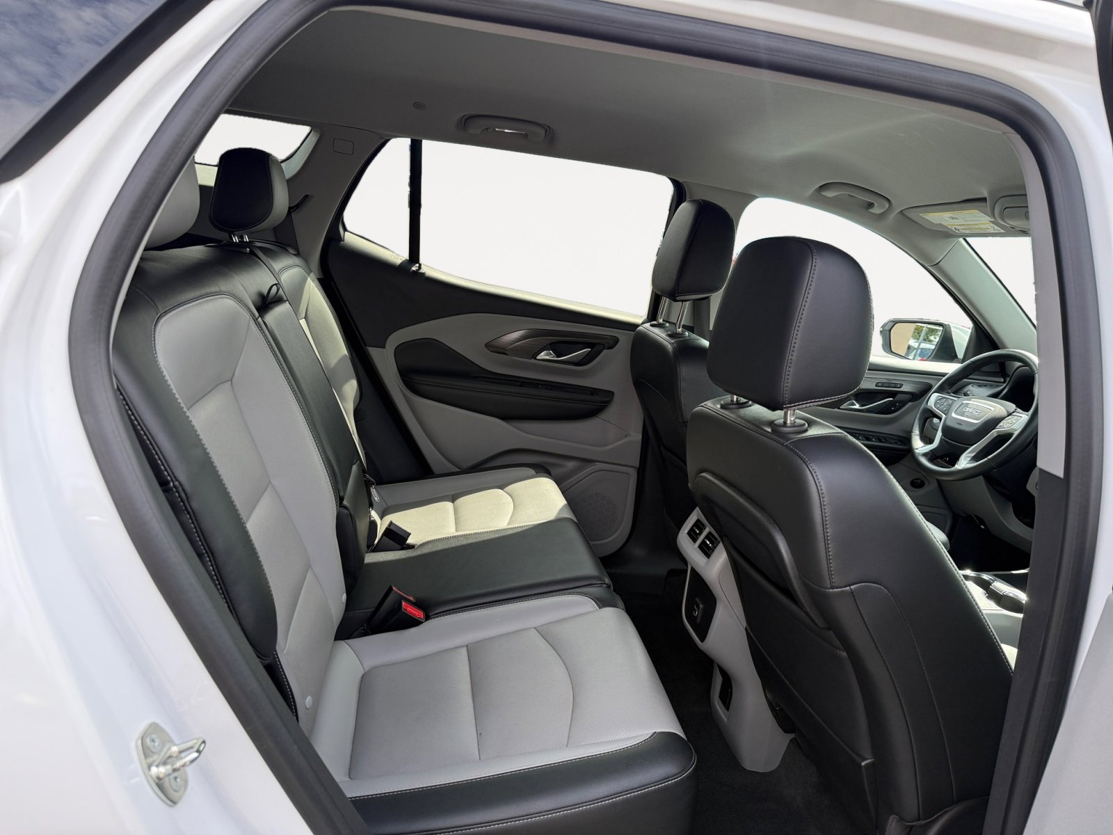2024 Gmc Terrain SLT photo 18