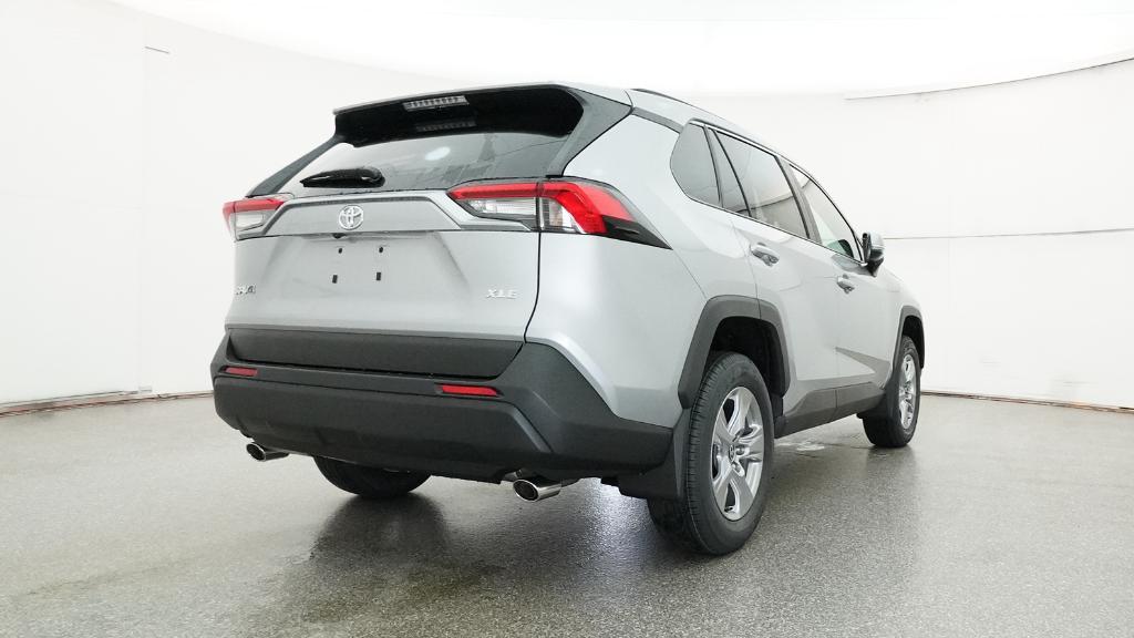 2025 Toyota RAV4 XLE photo 20
