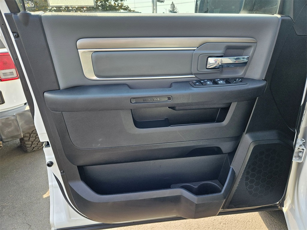 2023 Ram 1500 Classic SLT photo 10