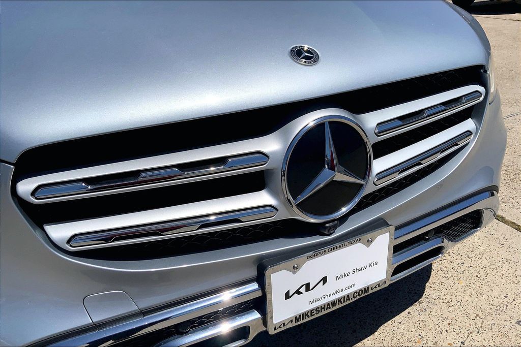 2022 Mercedes Benz GLC 300 photo 23