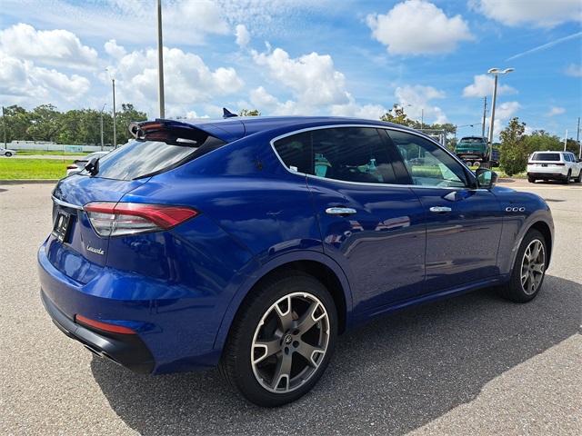 2023 Maserati Levante Modena S photo 2