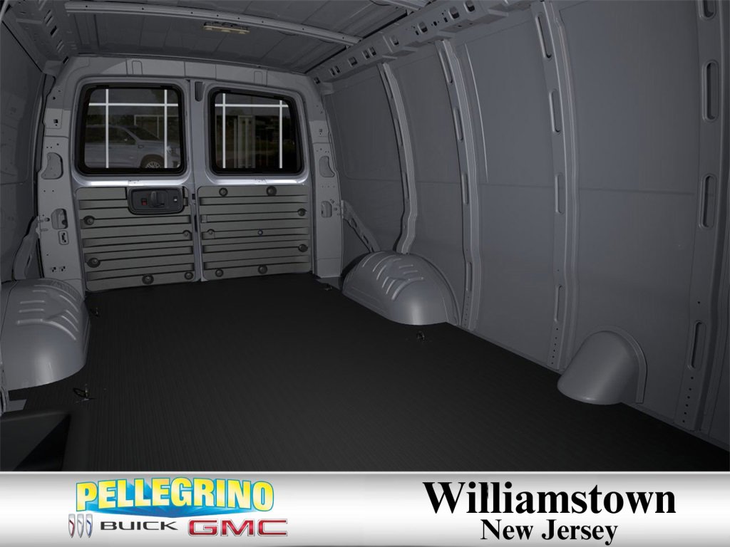 2025 Gmc Savana Cargo 2500 photo 17