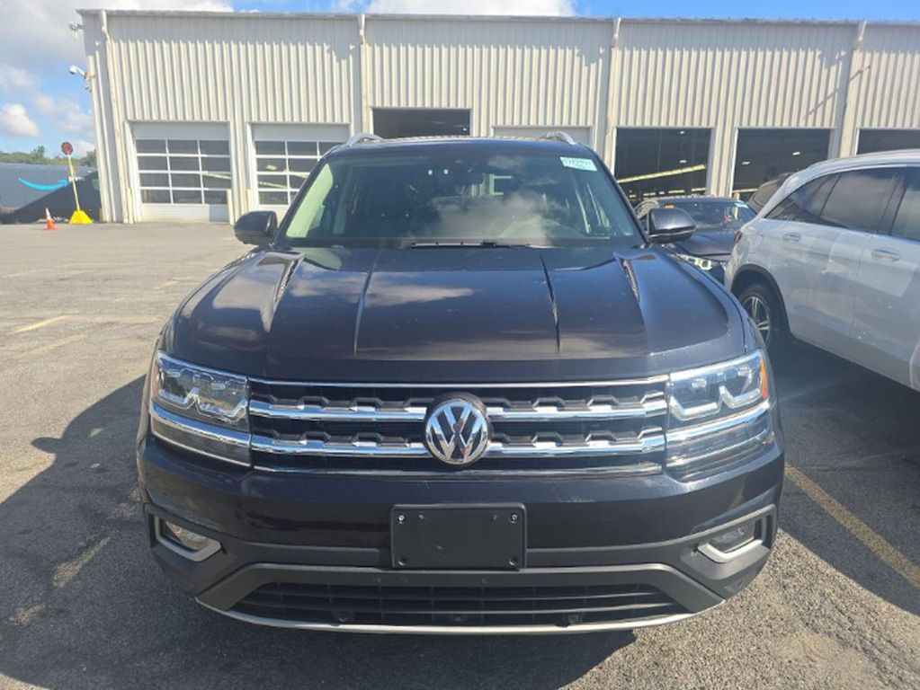 2019 Volkswagen Atlas SEL Premium photo 2