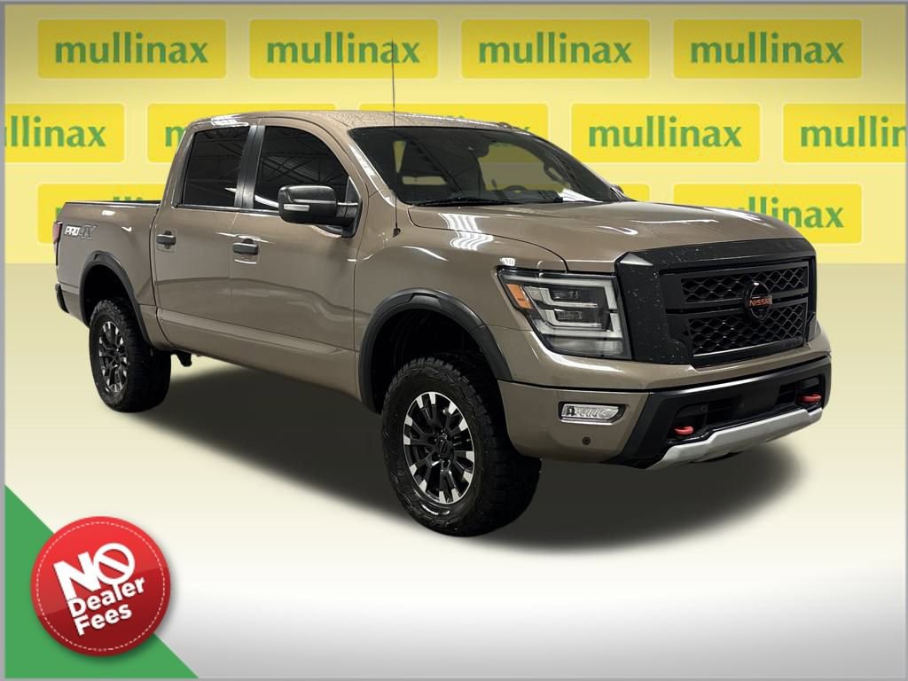 2021 Nissan Titan PRO-4X's photo