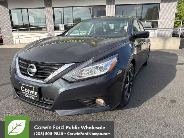 Used 2018 Blue Nissan 2.5 SV image 1
