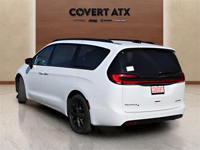 2026 Chrysler Pacifica Limited photo 2