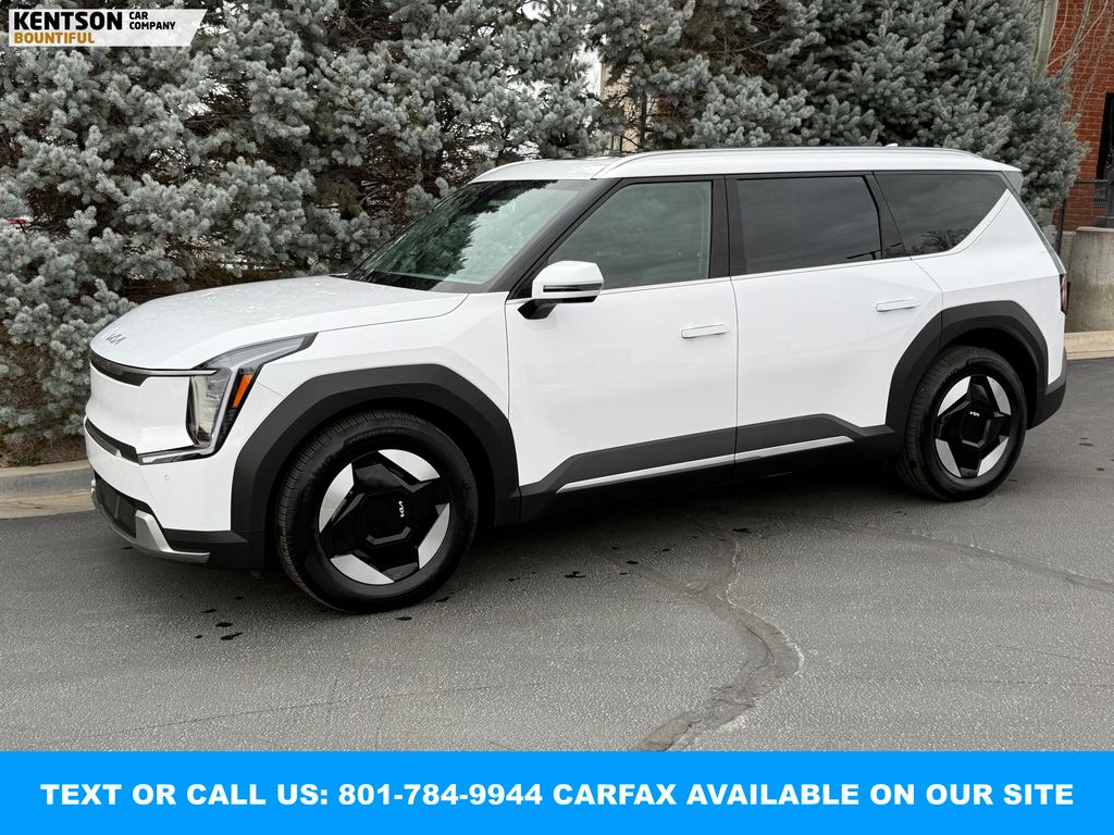 2025 Kia EV9 Wind's photo