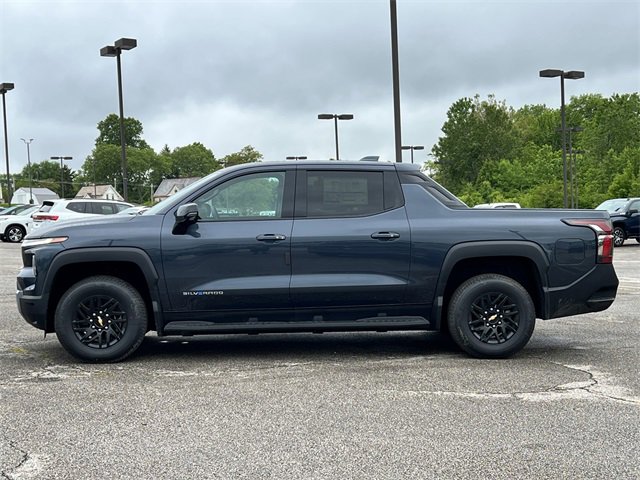 2025 Chevrolet Silverado EV LT photo 7