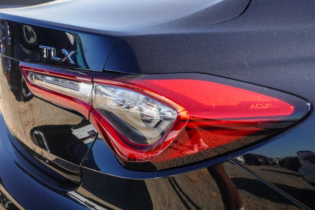 2025 Acura TLX Technology photo 4