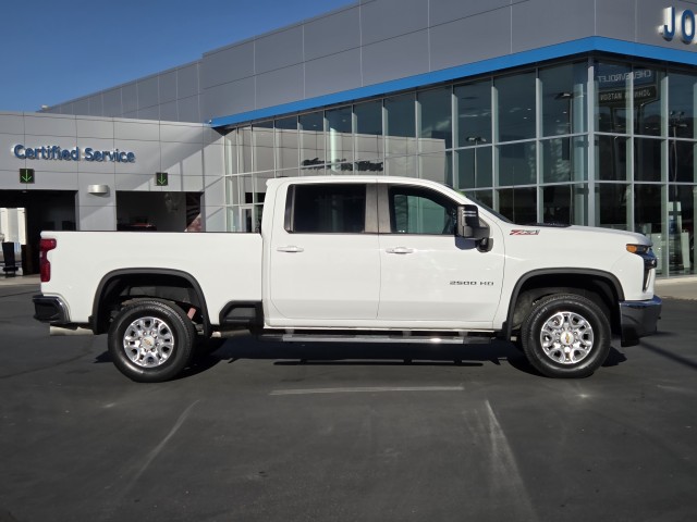 2022 Chevrolet Silverado 2500HD LT photo 4