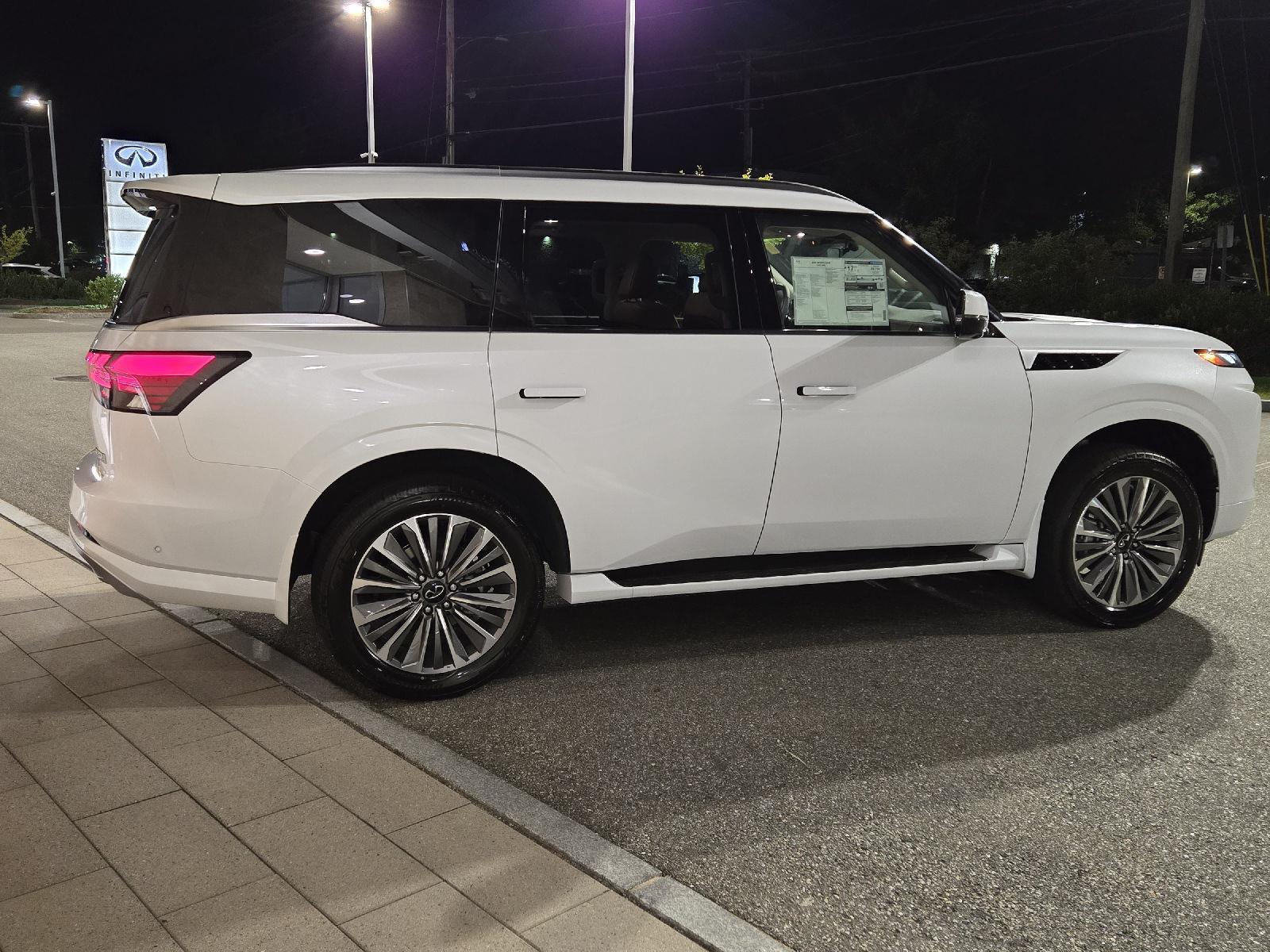 2026 Infiniti QX80 Luxe photo 13