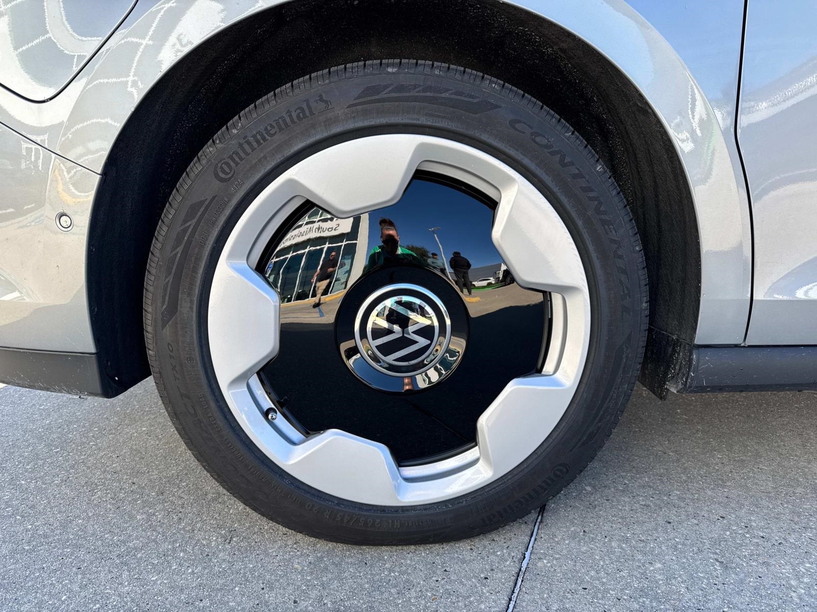 2025 Volkswagen ID. Buzz Pro S photo 3