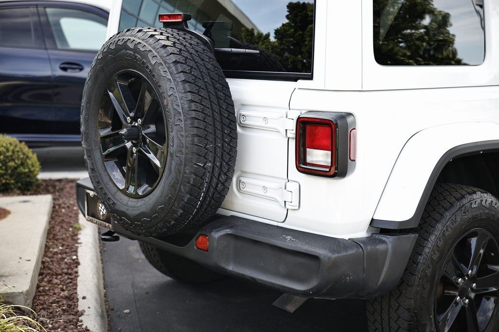 2022 Jeep Wrangler Unlimited Sahara Altitude photo 9