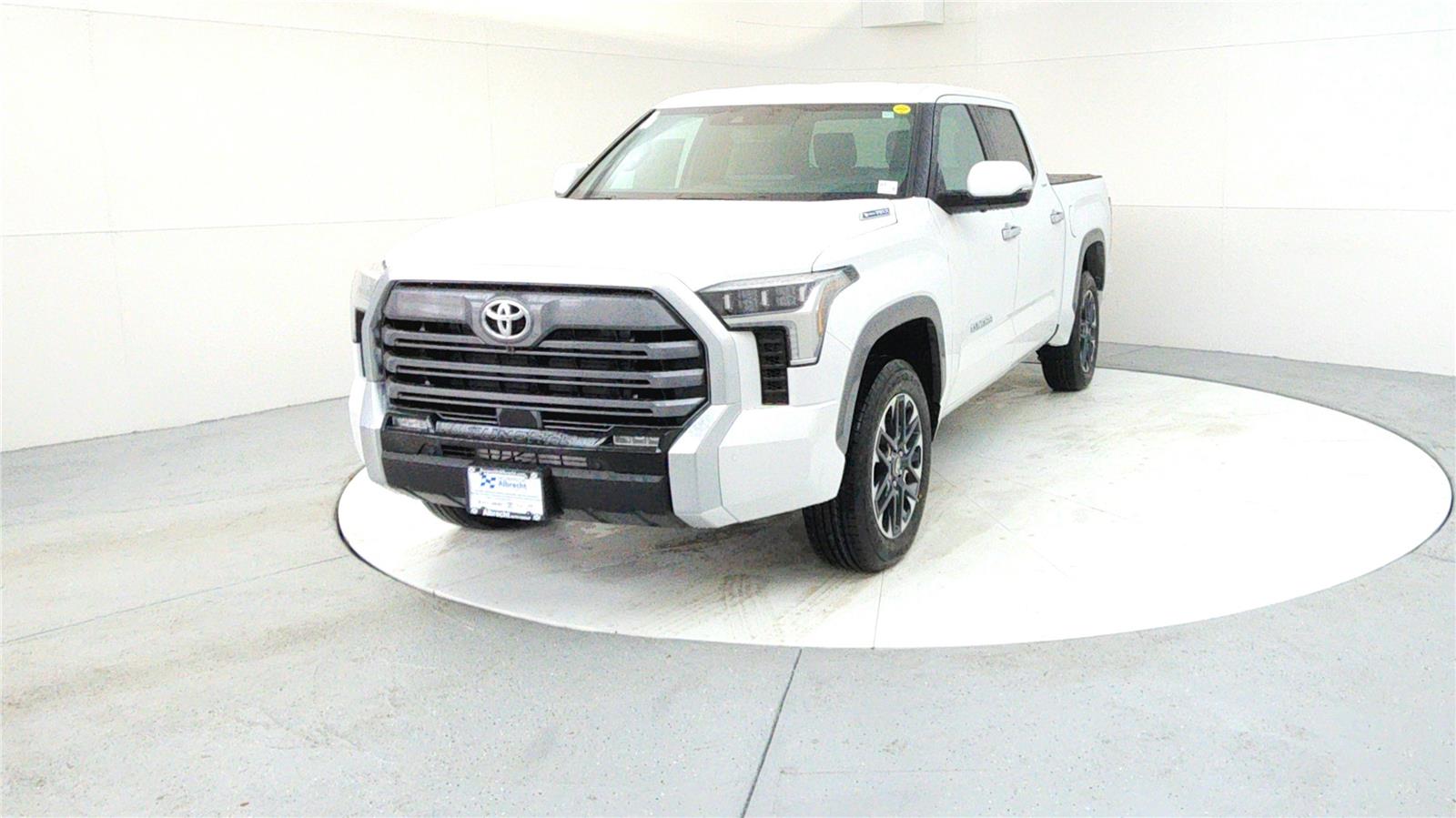 2025 Toyota Tundra Limited CrewMax photo 2